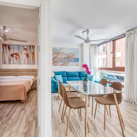 Hanami Centro 1b * Εστεπόνα