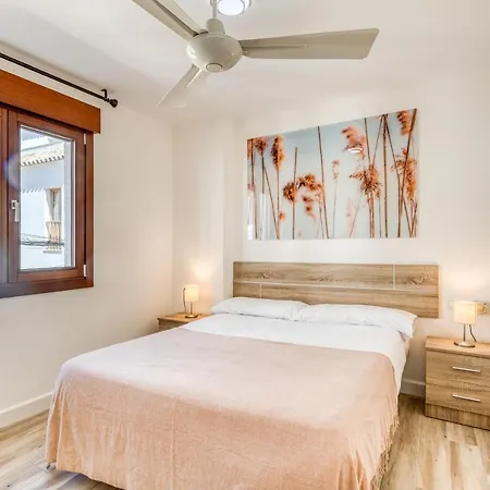 Hanami Centro 1b * Εστεπόνα