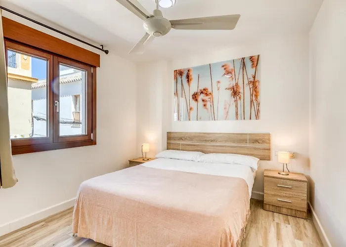 Hanami Centro 1b * Εστεπόνα